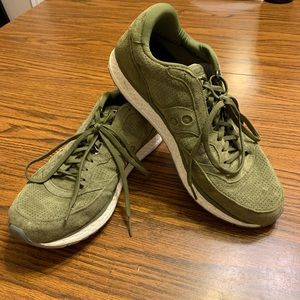 Saucony Everun green running shoes